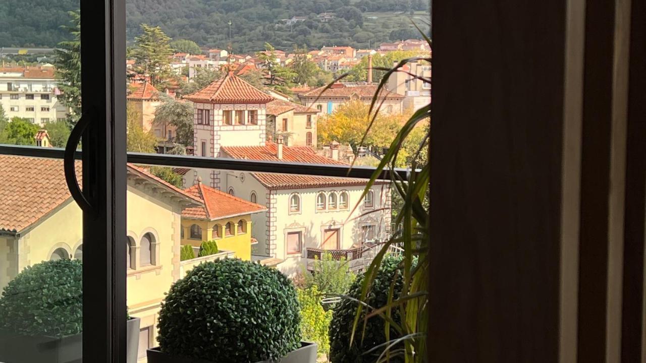 Апартаменти Atico De Diseno Con Terraza En El Centro De Олот Екстер'єр фото