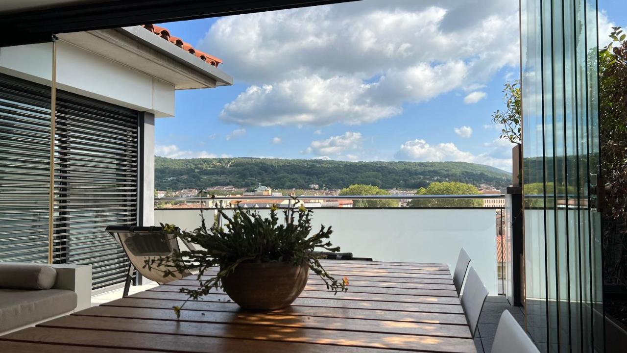 Апартаменти Atico De Diseno Con Terraza En El Centro De Олот Екстер'єр фото
